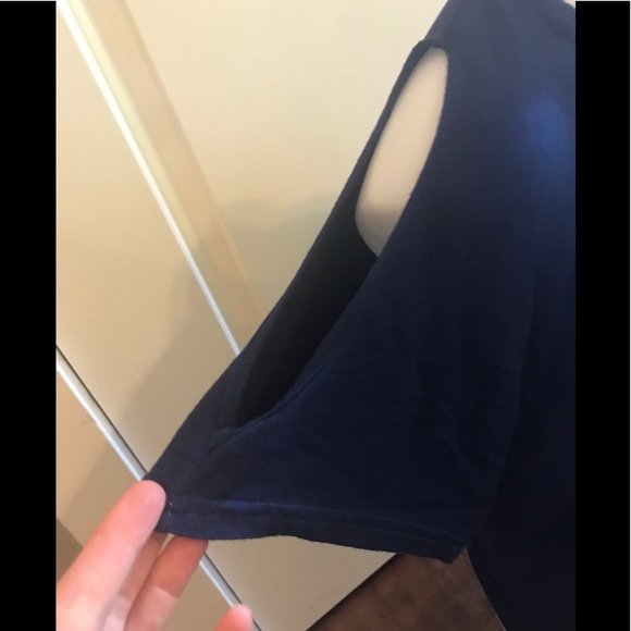 Gilmour Bamboo Rayon Blue Cold Shoulder Top - Picture 5 of 10